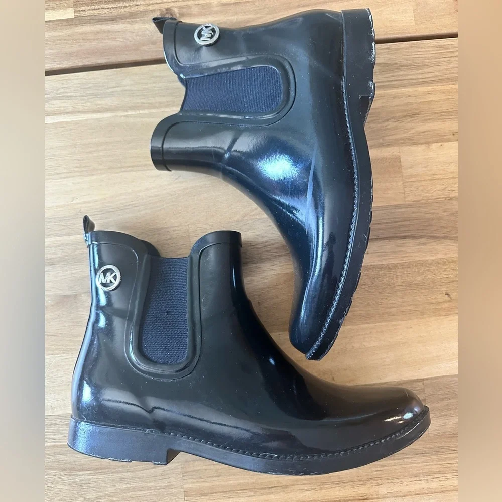 MICHAEL KORS waterproof ankle rain boots